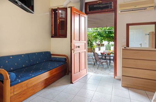 Agia Efimia House | Ballas Apartments