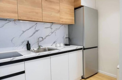 Tirana Apartment | Barrikada-E – Central Apartments with French Balcony in Tirana