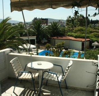 Lokroi Hotel | Batis Hotel