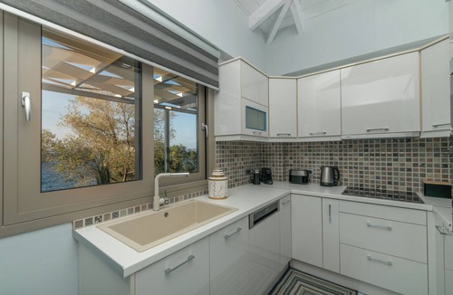 Marathias House | Beach Villa Cavo - with direct sea access