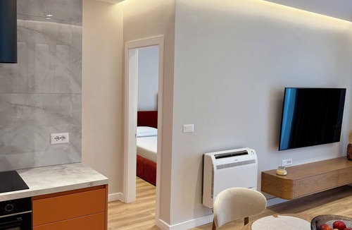 Sarande Apartment | Beachfront apartment with AC and free parking in sunny Saranda