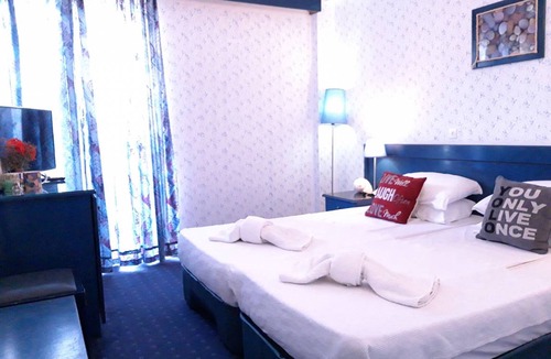 Agia Marina Hotel | Beachfront Double Haven - Argo Seaside Stays