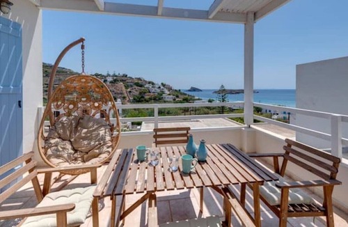 Posidonia House | Beachfront House(4) w/Pool