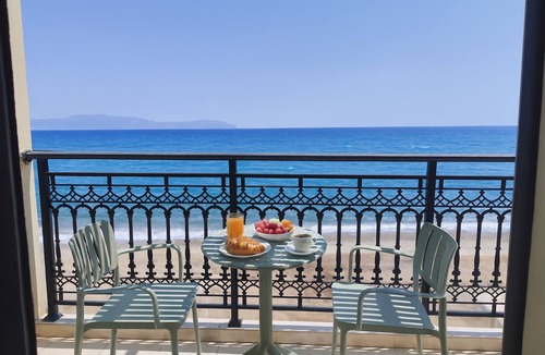 Agia Pelagia Apartment | Beachfront Panorama Aprtmnt - Kythira Seafront Gem