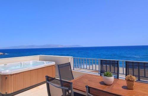 Agia Pelagia Apartment | Beachfront Panorama Suite Kythira Jacuzzi & Sea View