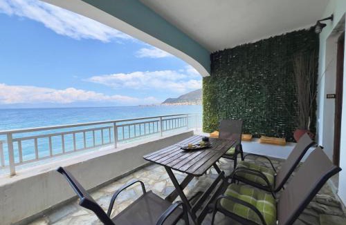 Egira House | Beachfront summer house