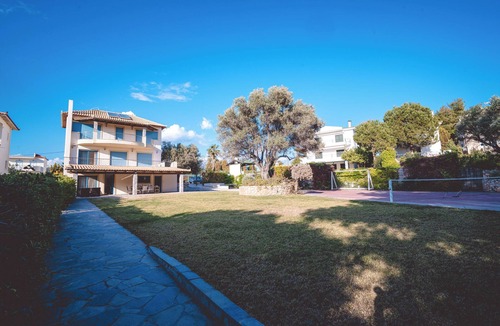 Malakonta Villa | Beachfront Villa – Just 40 Steps from your Private Beach