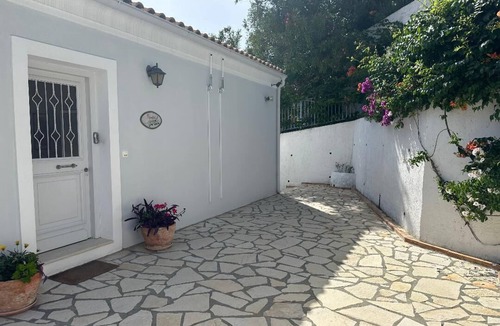 Pelekas Villa | Beautiful 3 bedroom villa overlooking Ionian sea, with private pool.