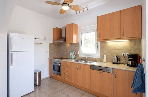 Houdetsi Villa | Beautiful, attractively furnished villa with private pool