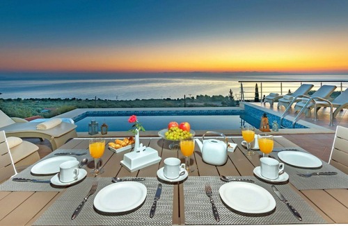 Varvara Villa | Beautiful private villa with WIFI, private pool, TV, terrace, panoramic view and parking