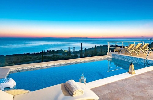 Varvara Villa | Beautiful private villa with WIFI, private pool, TV, terrace, panoramic view and parking