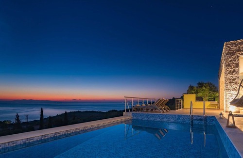 Varvara Villa | Beautiful private villa with WIFI, private pool, TV, terrace, panoramic view and parking