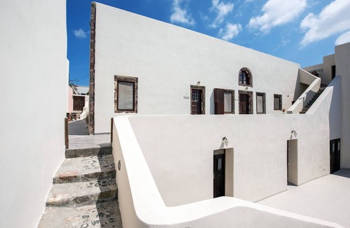 Pyrgos Villa | Beautiful Santorini Villa | 1 Bedroom Suite | Villa Laxus | Pyrgos