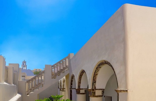 Pyrgos Villa | Beautiful Santorini Villa | 1 Bedroom Suite | Villa Laxus | Pyrgos