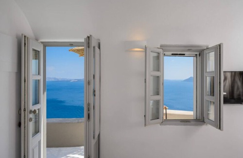 Oia Villa | Beautiful Santorini Villa | 1 Bedroom | Villa Blissful Retreat | Breathtaking