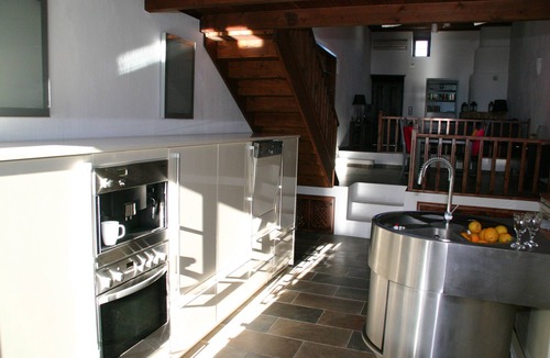 Archipolis House | Beautiful traditional one-room house in the village of Malona