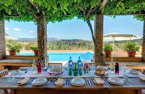 Vatos Villa | Beautifully Renovated 19th Century Country House, A/C, Private Pool, just 5mins from Ermones Beach!