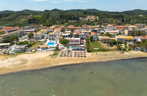 Kavos Bed & Breakfast | Bed and Breakfast 'The Kavos Sandy Inn-Double Room' with Shared Pool, Wi-Fi and Air Conditioning
