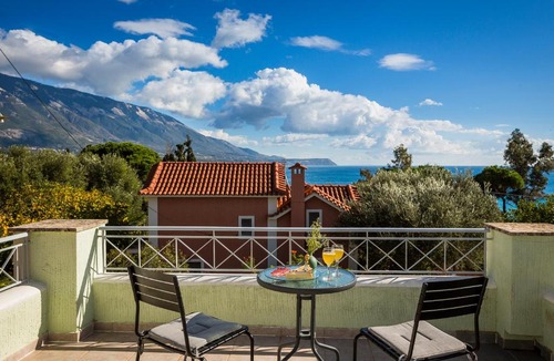 Pesada Villa | Bee's Knees Retreat