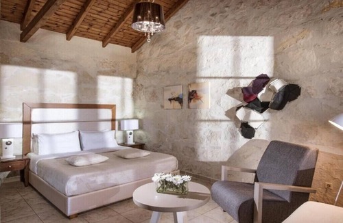 Agia Pelagia House | BH253 - C - Suite Heraklion