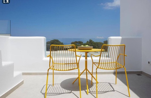 Messaria Apartment | BH390 - C - Suite Santorini