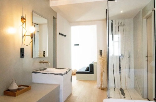 Logaras Apartment | BH967 - C- Suite Paros