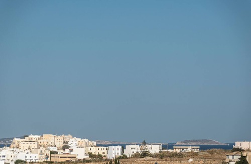 Naxos Town Villa | Black Velvet Naxos