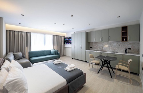 Sarande Apartment | Blas Residence