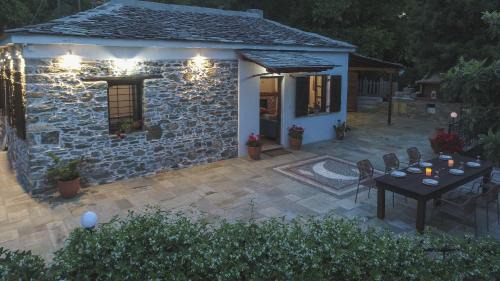 Mouresi House | Bleri's Stone House