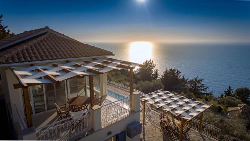 Tsoukaladhes Villa | Blue Chill Villa