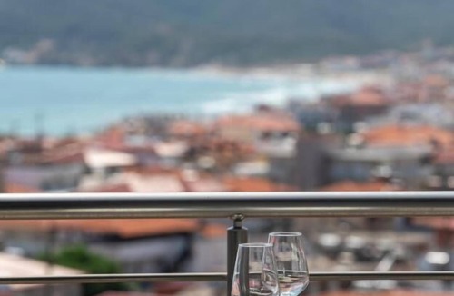 Sarti Condo | Blue Horizon Sarti - Charming Quad Seaview Getaway