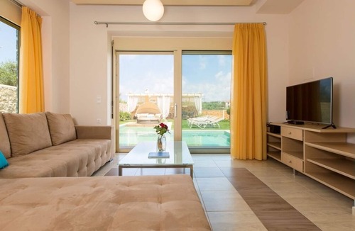 Stavromenos Villa | Blue Mare Villa, privacy and relaxation!