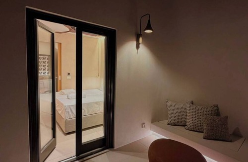 Antiparos Apartment | Bluewaves Antiparos Moonstone Jacuzzi House