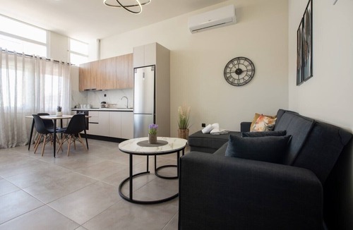 Flogita Apartment | BnB Living Apartment by Rentals Pro - Nea Flogita Halkidiki