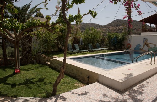 Pitsidia Apartment | BODIKOS HOUSE WITH POOL