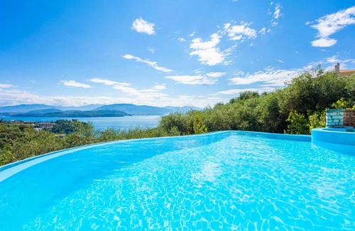 Gimari Villa | Bougainvillea - Three Bedroom Villa, Sleeps 8
