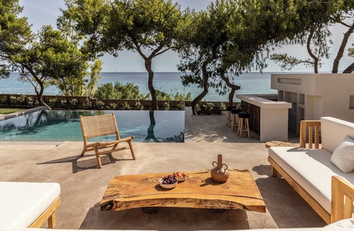 Psarou Villa | Bozonos villa | Beachfront Simplicity with Heated pool