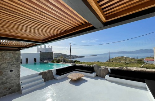 Mykonos Town Villa | Brand New 2022 Mykonos Town Villa With 3 Pools and Hot Tub/Perfect Location