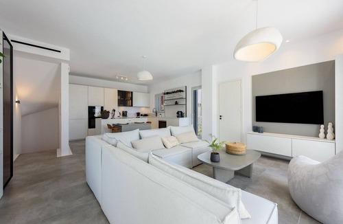 Ampelas Villa | Brand-New Luxurious Private Seafront Villa with Private Pool right on the sea