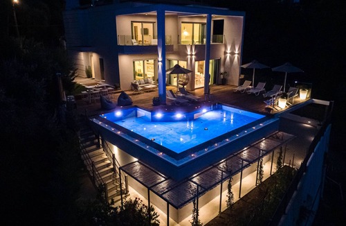 Evropouloi Villa | Brand-new luxury villa with panoramic views and infinity pool!