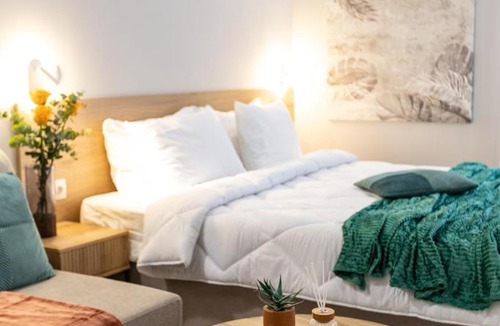 Agios Serafim Apartment | Breeze Apartments Megara - Echo