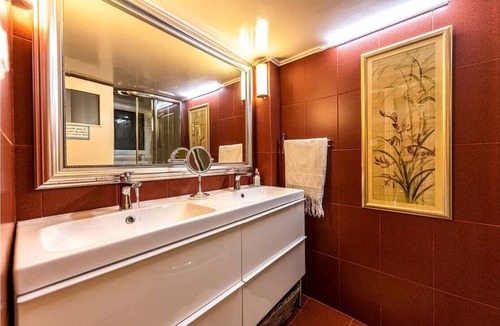 Vyronas Apartment | Bright Luxury 80m² Apt in Athens Center/High-Speed Fiber Internet/up to 6pers
