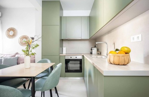 Filopappou Apartment | Bright & Stylish 1BR with Balcony in Koukaki