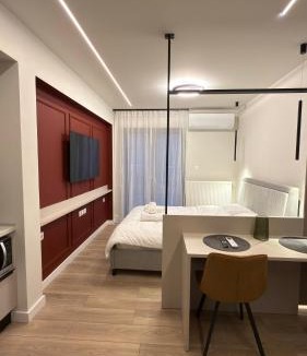 Florina Apartment | By The River Stay