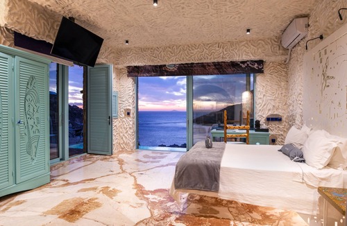 Milopotas Hotel | Calilo