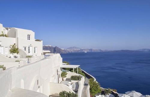 Oia Hotel | Canaves Oia Suites - Small Luxury Hotels of the World