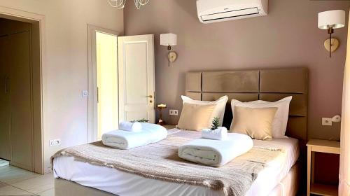 Kariotai House | CARRAZOLA house in Lefkada with pool