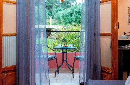 Sinarades Apartment | Casa Corfina - a charming 92 m² first-floor village house