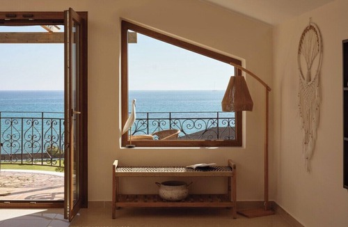 Argassi Apartment | Casa Di Cuore Loft Sea View & Jacuzzi Retreat