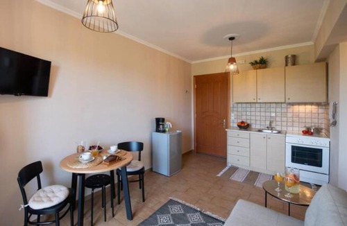 Lefkada Town Apartment | Casa Vardani 1 Modern Central Apartment